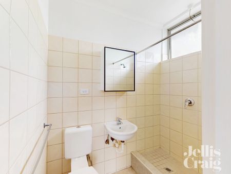 17/2 Freeman Street, Hawthorn East VIC 3123 - Apartment For Rent | Domain - Photo 2