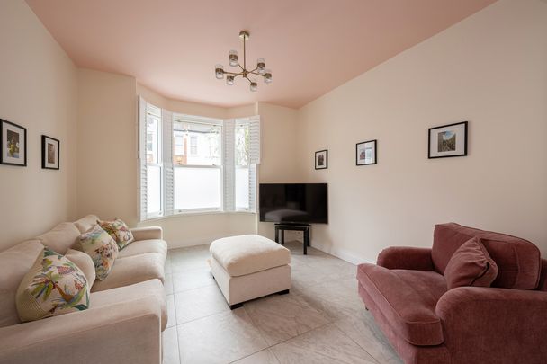 Charteris Road, London, NW6 - Photo 1