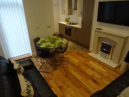 3 Double Bed Apartment Myrtle Grove Jesmond - Photo 2