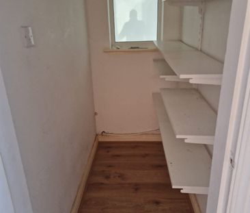 4 Bed Semi-Detached House, Walsall Road, B42 - Photo 4