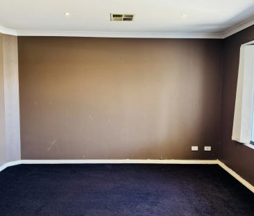 Family home with a modern feel! - Photo 4