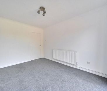 3 bedroom bungalow to rent - Photo 1