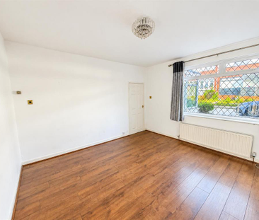 3 bedroom end of terrace house to rent - Photo 2