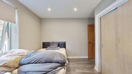 2 bedroom flat to rent - Photo 3