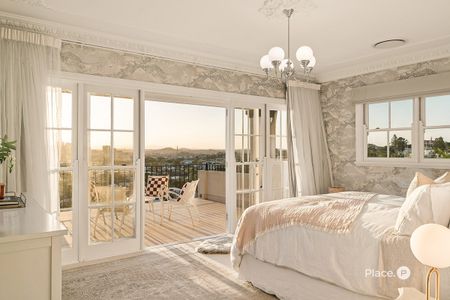 A Landmark Balmoral Address with Uninterrupted Skyline Views - Photo 3