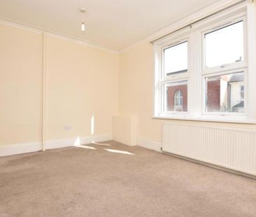 Ocean present this 3 Double bedroom maisonette on West Street. This... - Photo 1