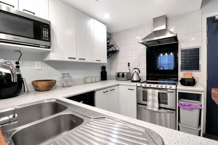 Apartment Living - Photo 3
