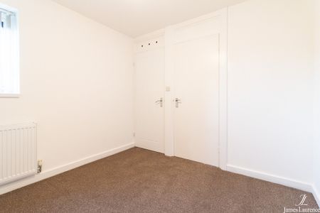 Six Acres, Quinton, Birmingham - Photo 2