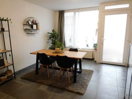 Knus gelijkvloers appartement met tuin - Photo 2