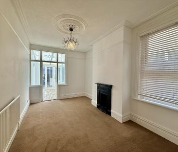 3 bedroom terraced house to rent - Photo 3