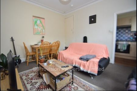 2 Bedroom Houses in Burley - Photo 4