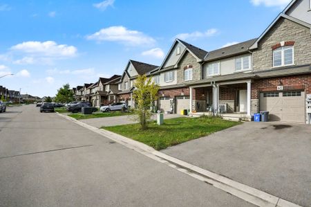 For Lease - 65 Bradbury Road, Hamilton, Ontario - Photo 2