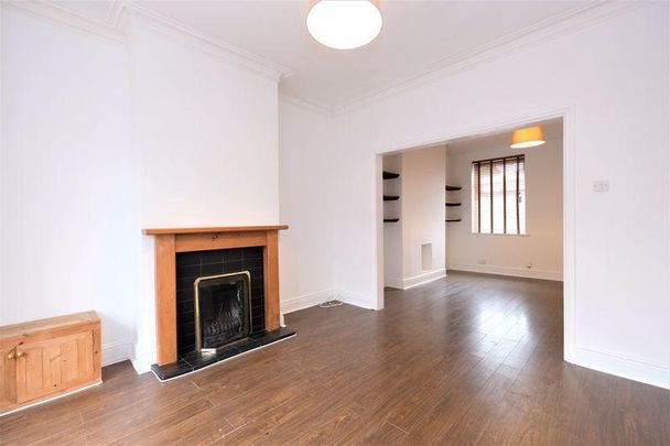 3 bedroom terraced house to rent - Photo 1