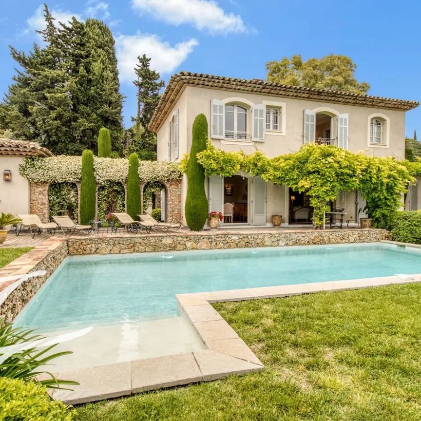 Maison à louer Mougins, Cote d'Azur, France - Photo 1