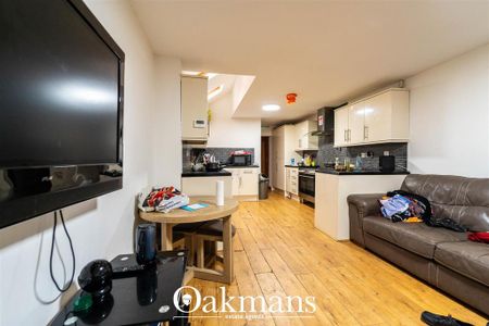 6 bedroom end of terrace house to rent - Photo 2