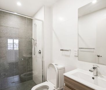 Near-New 2 Bed, 2 Bath with Large Balcony - Walk to Toongabbie Station - Photo 6