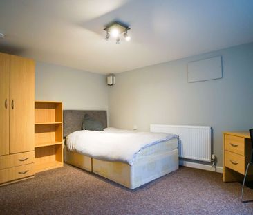 7 Harcourt Crescent, Crookesmoor, S10 1DG - Photo 2
