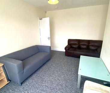 4 bedroom terraced house to rent - Photo 1