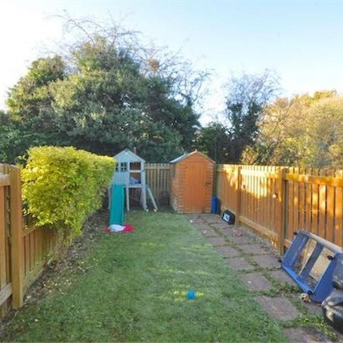 2 bedroom end of terrace house to rent - Photo 1