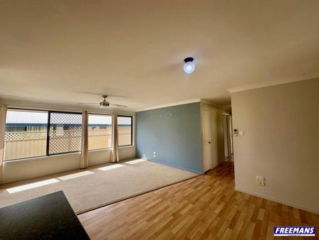 Neat & Low-Maintenance 3 Bedroom Home - Photo 4