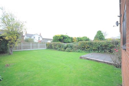 3 bedroom detached bungalow to rent - Photo 5