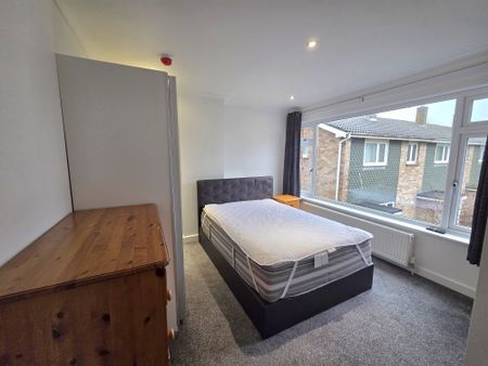 Landon Court, Gosport - Photo 2