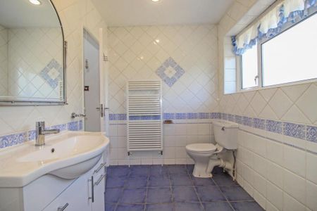 3 bedroom detached house to rent - Photo 4