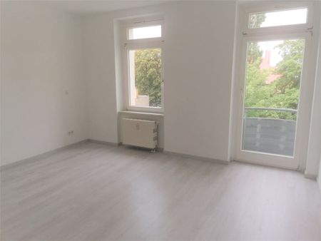 Wohnen in Schönefeld: 3-Zi. Whg mit offener Küche, Balkon, LIFT im Haus - Photo 5