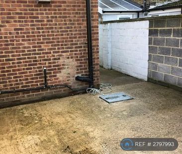 4 bedroom terraced house to rent - Photo 2