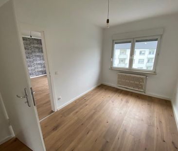 Kleine 3-Zimmerwohnung mit Laminatboden und neuem Badezimmer - Foto 1