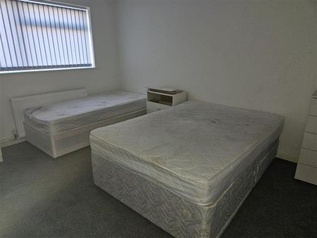 Belle Vue Court, Stockton-On-Tees - Photo 2