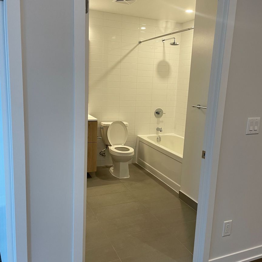 For Lease - 25 Nicholas Avenue Unit# 607, Toronto, Ontario - Photo 1