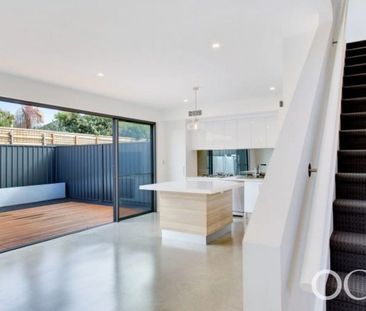 Open the Door To Contemporary Living with Effortless Style - Photo 4