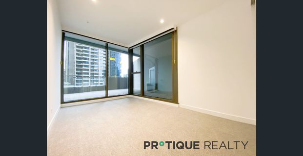 Brand New 2-Bed 1-Bath Apartment in WSP with HUGE Balcony I $700 available until 9th of Febuary 2026 I new price starts from 10th of Febuary 2026 - Photo 1