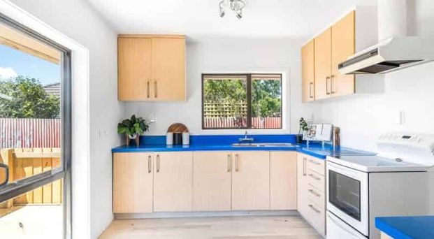 PARKLANDS - THREE BEDROOMS, RENOVATED, LOGFIRE, HEAT PUMP - Photo 1