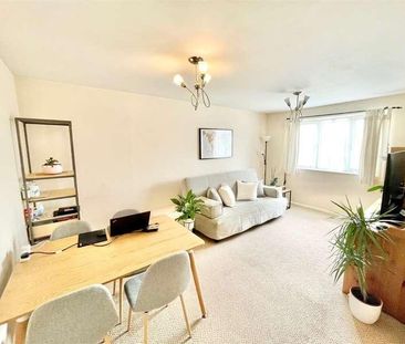 Walpole Road, Slough, SL1 - Photo 1