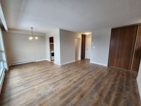 For Lease - 97 Nonquon Road Unit# Apt #302, Oshawa, Ontario - Photo 2