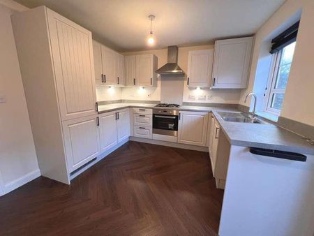 Finch Close, Exeter, EX2 - Photo 3