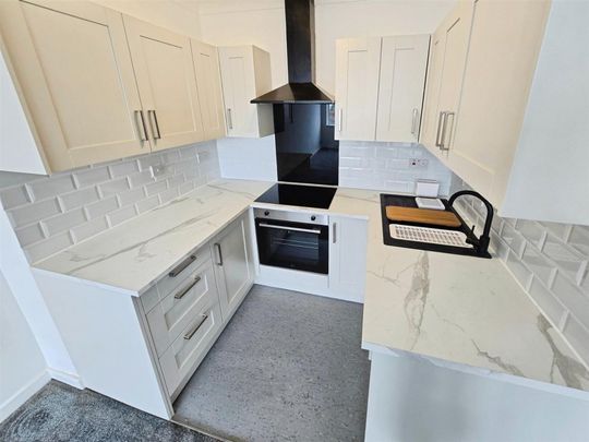 2 Bedroom Apartment to Rent in Baronson Gardens, Northampton, NN1 - Photo 1