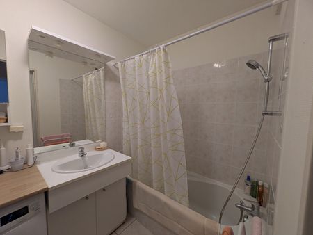 Location Appartement 3 pièces 67m² TOURS 37100 - Photo 2