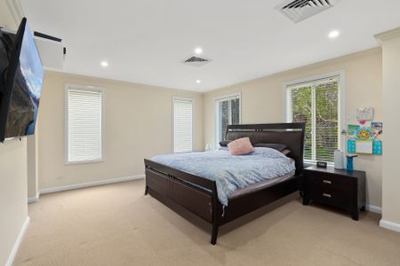 18 Acacia Circuit, Warriewood NSW 2102 - House For Rent | Domain - Photo 5