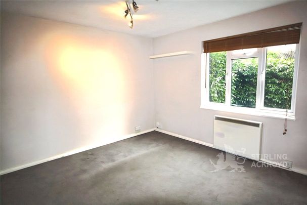 Elder Close, Guildford, Surrey, GU4 7YW - Photo 1