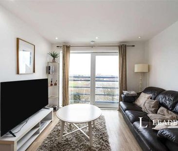 The Crescent, Gunwharf Quays, Portsmouth, Hampshire, PO1 - Photo 1