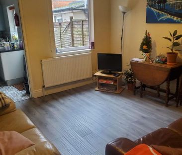 4 bedroom house to rent - Photo 2