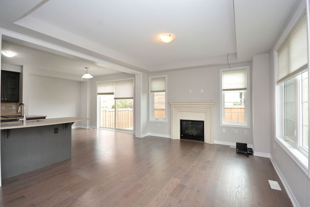 For Lease - 3182 Daisy Way, Oakville, Ontario - Photo 1