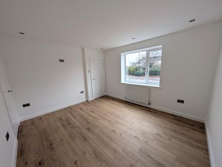 3 bedroom end of terrace house to rent - Photo 4