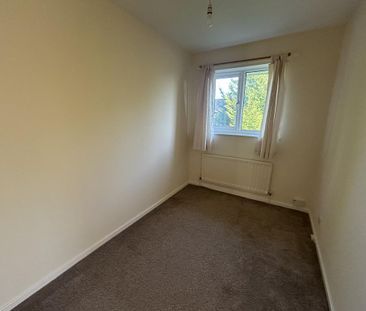 2 bedroom semi-detached house to rent - Photo 3