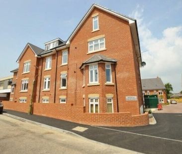 Cromwell Gardens, Bournmeouth - Photo 5