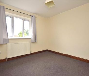 3 bedroom end of terrace house to rent - Photo 5