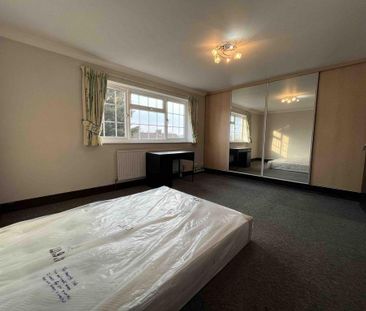 1 bedroom in a house share to rent - Photo 4